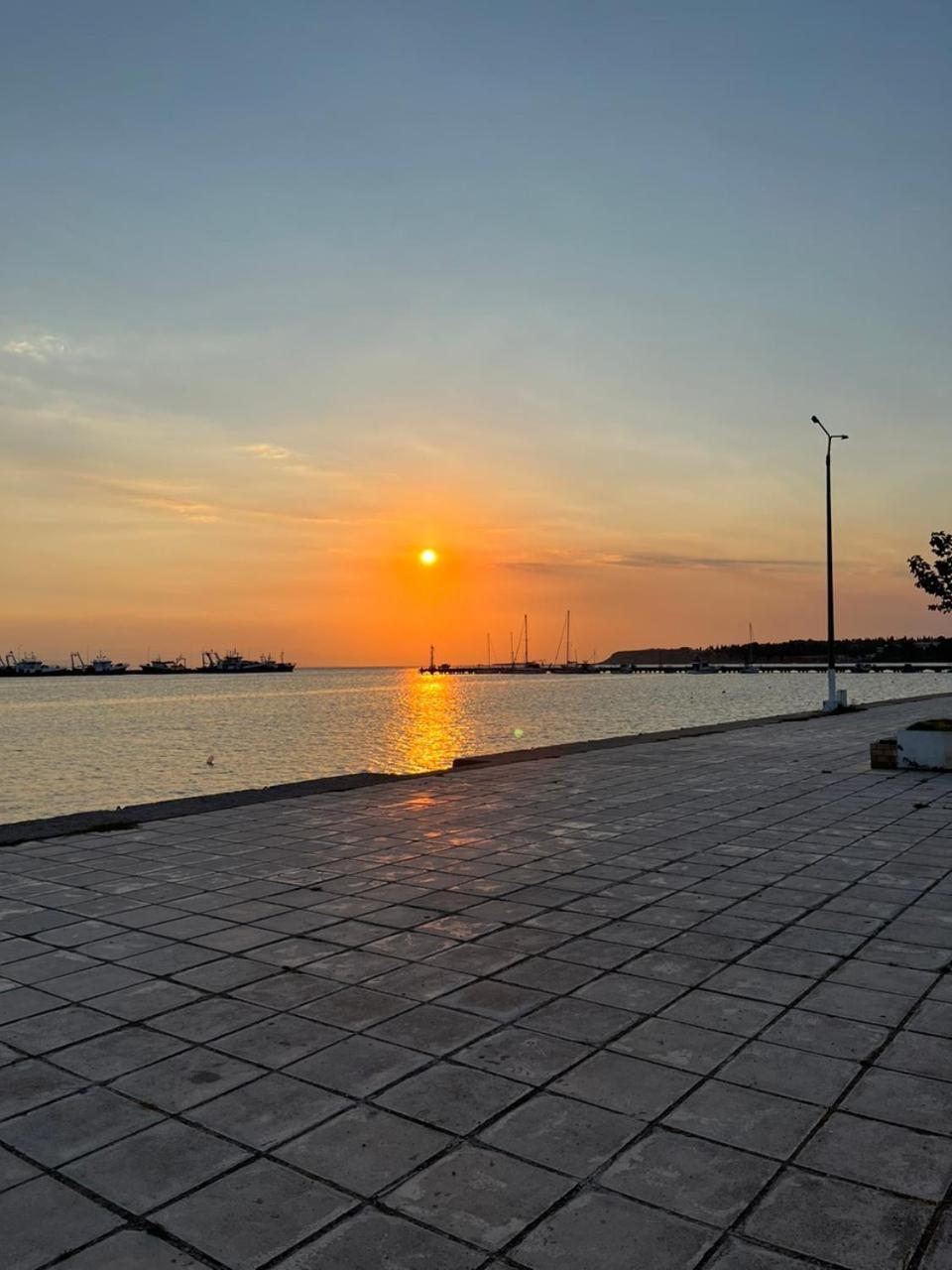 Xronis Apartments 尼亚米卡尼奥纳 外观 照片